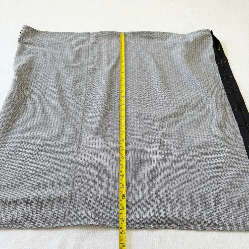 Lululemon Vinyasa Scarf Womens Light Gray Soft Arrow/Chevron Pattern Snap On